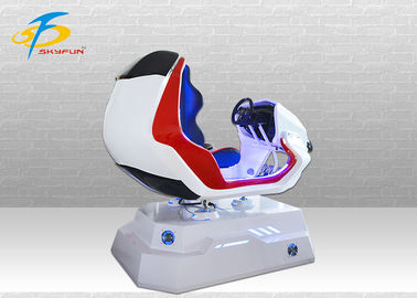 Un Seat rojo y VR blanco que compite con el simulador/el dispositivo virtual del juego para el centro comercial
